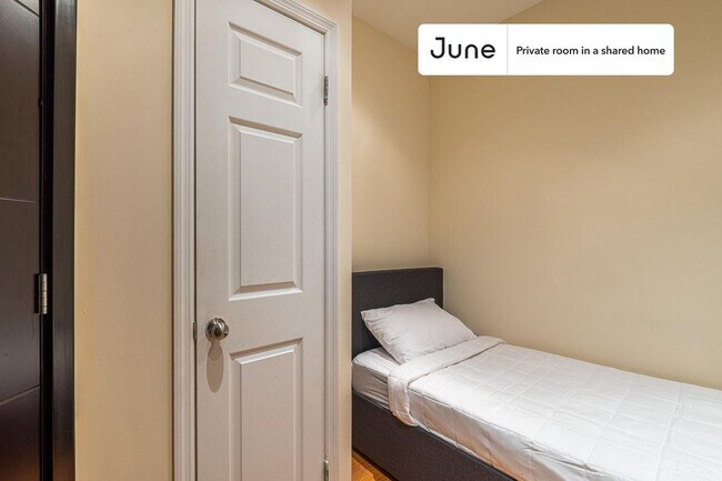 Room in Shared 4 bed/2 bath home in New York, NY - Building Photo - Building Photo