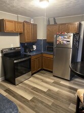 21 Willoughby St, Unit 21 Willoughby St. in Bristol, CT - Building Photo - Building Photo