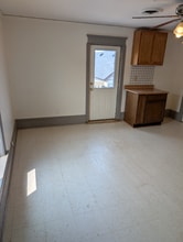 324 N Dewey St in Eau Claire, WI - Building Photo - Building Photo