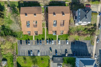 Hillside Condominiums in Fall River, MA - Building Photo - Building Photo