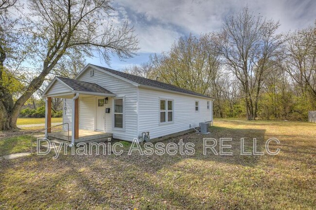 1101 N Taylor St in Pittsburg, KS - Foto de edificio - Building Photo