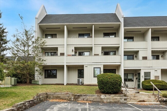 344 Summit House