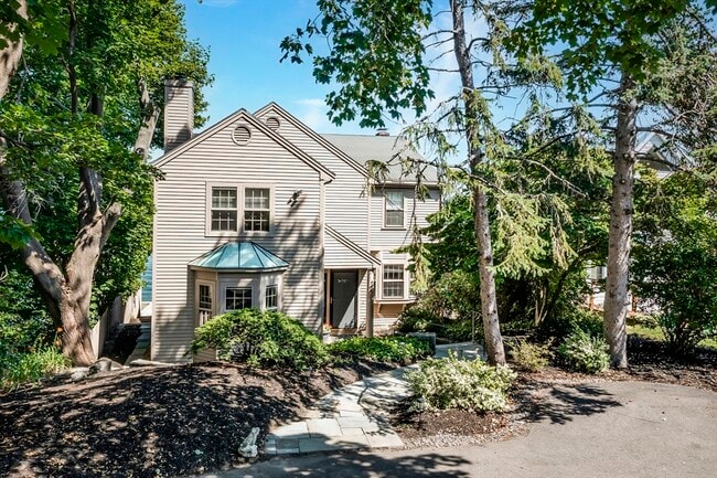 property at 40A Cloutmans Ln