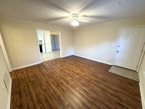 107 Barrington Dr, Unit 1 in Athens, GA - Building Photo - Building Photo