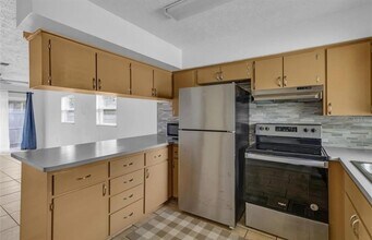 5435 BEACH in New Port Richey, FL - Building Photo - Building Photo