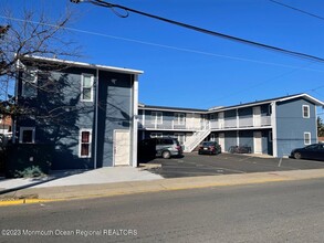 301 Sumner 1,3,5,6,9,10,11,12 Ave in Seaside Heights, NJ - Building Photo - Building Photo