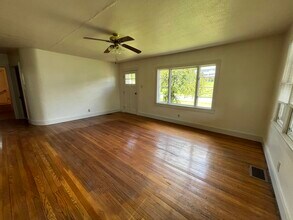 916 High St in West Milton, PA - Building Photo - Building Photo