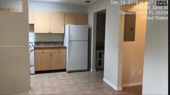 1546 NE 32nd St, Unit A-b in Oakland Park, FL - Building Photo