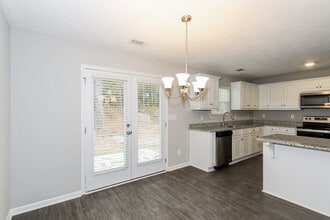 718 Matthews St in Thomson, GA - Building Photo - Building Photo