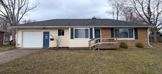 property at 614 E Sunset Dr