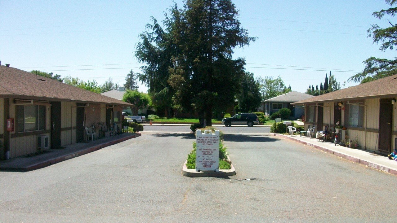 307-315 E 13th St in Antioch, CA - Building Photo