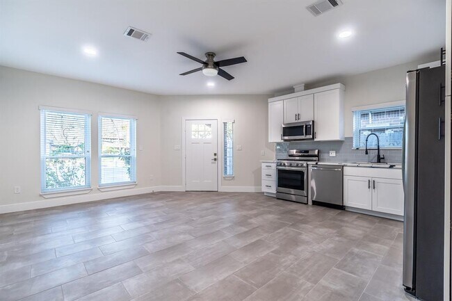 1116 Ryon St in Houston, TX - Building Photo - Building Photo