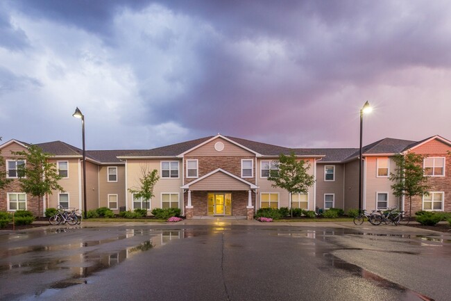 The Annex of Columbus in Columbus, IN - Foto de edificio - Building Photo