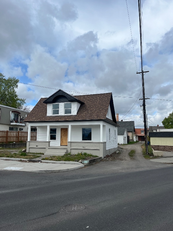 property at 2011 N Jefferson St