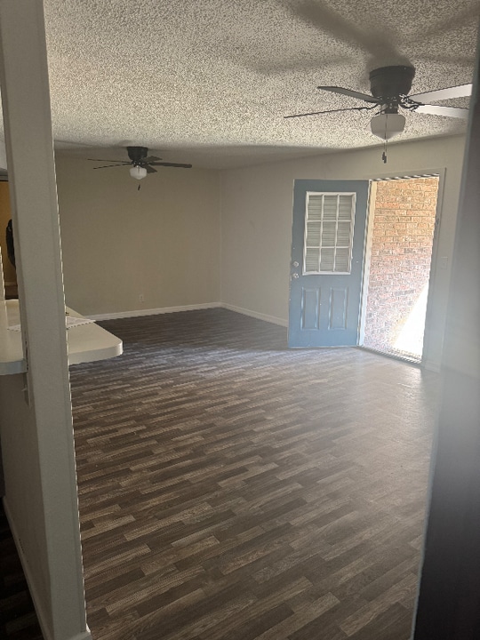 110 Farm to Market 82 in Kirbyville, TX - Building Photo