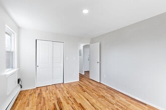 Matawan Court Apartments in Matawan, NJ - Building Photo - Building Photo