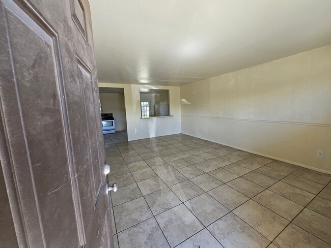 511 W McGaffey St in Roswell, NM - Building Photo - Building Photo