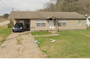 1306 S 3rd St in Paragould, AR - Building Photo