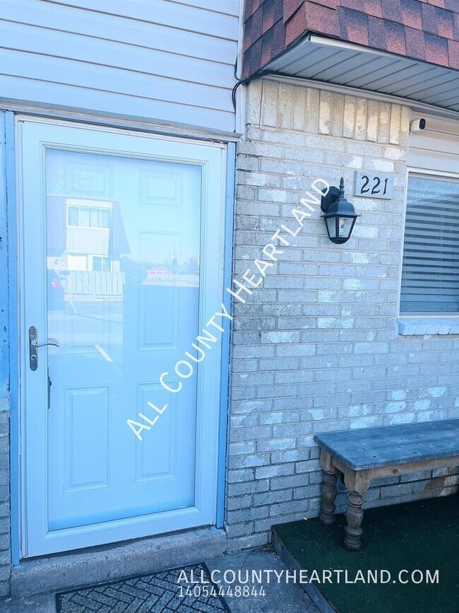 221 Jason Dr in Norman, OK - Building Photo - Building Photo