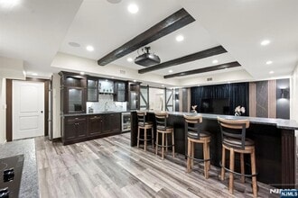 19 Adams St in Little Ferry, NJ - Foto de edificio - Building Photo