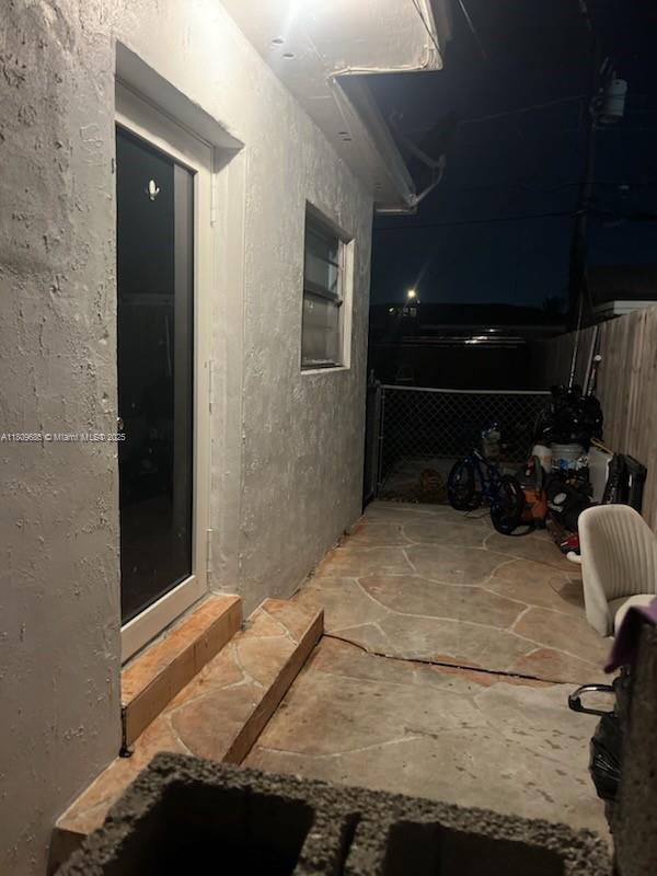 375 W 56th St in Hialeah, FL - Building Photo - Building Photo