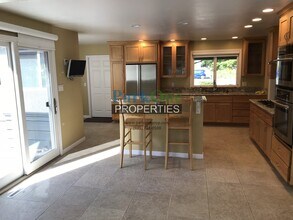 5 Corte Holganza in Orinda, CA - Building Photo - Building Photo