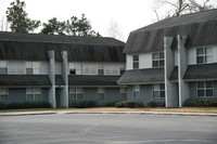 Hampton Place Apartments in Kingstree, SC - Foto de edificio - Building Photo