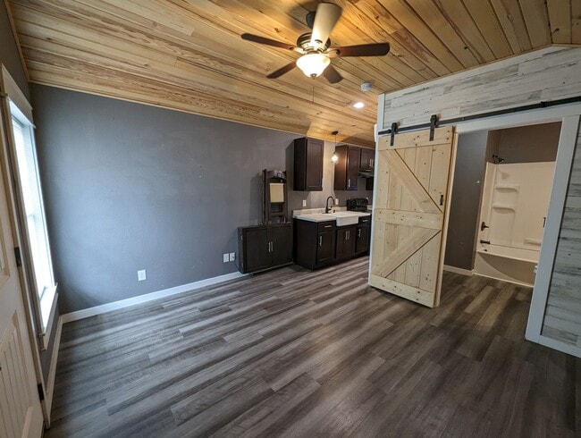 211 W Wright St in Sulphur Rock, AR - Building Photo - Building Photo