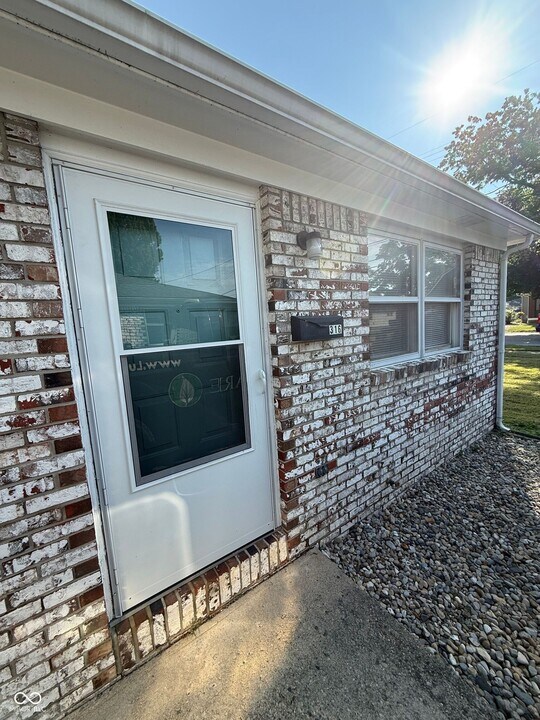 316 S Green St in Brownsburg, IN - Building Photo