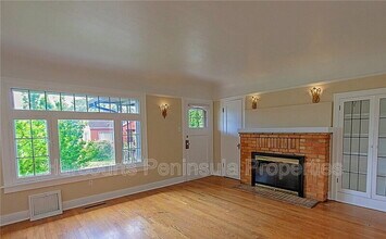 4 Webster Pl in Bremerton, WA - Building Photo - Building Photo