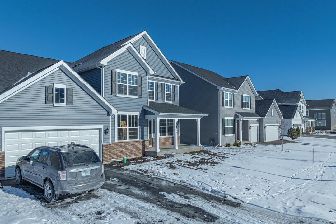 Lansdowne by Pulte Homes in Plainfield, IL - Building Photo