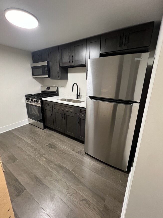 8139 S Marshfield Ave, Unit g in Chicago, IL - Foto de edificio - Building Photo