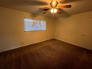 2209 N Woods St in Sherman, TX - Building Photo - Building Photo