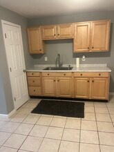 316 Myers Corners Rd, Unit 1 in Wappingers Falls, NY - Foto de edificio - Building Photo