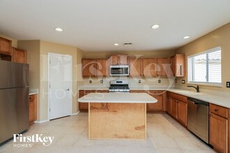 1730 Maddison Cir in San Tan Valley, AZ - Foto de edificio - Building Photo