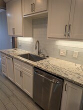 2503 McCue Rd in Houston, TX - Building Photo - Building Photo