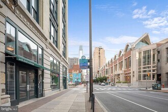 1228-32-1232 Arch St, Unit 7B in Philadelphia, PA - Building Photo - Building Photo