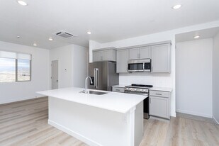 Innovation Park at Holbrook Farms in Lehi, UT - Building Photo