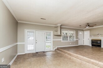 8155 Tudor Dr in Jonesboro, GA - Building Photo - Building Photo