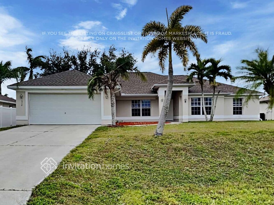 1914 SW 27th St in Cape Coral, FL - Building Photo