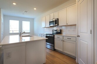 215 Olmstead Dr in Princeton, TX - Building Photo - Building Photo