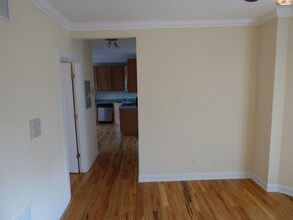 4606 N Monticello Ave, Unit 3S in Chicago, IL - Foto de edificio - Building Photo