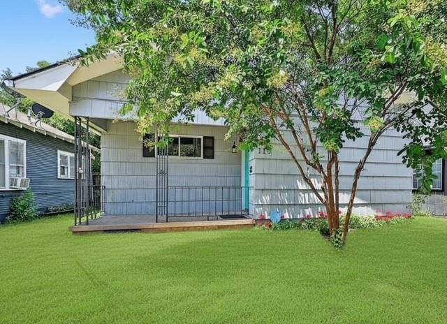 116 N Willow St in Sherman, TX - Building Photo