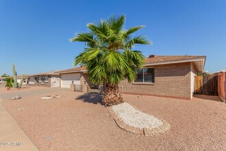 8260 E Nopal Ave in Mesa, AZ - Building Photo - Building Photo