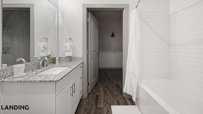 2165 Nolensville Pk in Nashville, TN - Foto de edificio - Building Photo