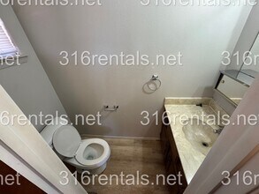 1619 Berry Ave in Newton, KS - Building Photo - Building Photo