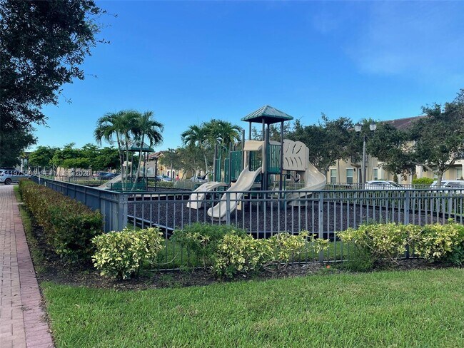 1522 SW 147th Ter in Pembroke Pines, FL - Building Photo - Building Photo