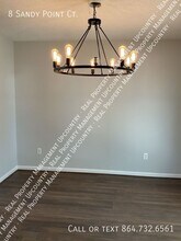 8 Sandy Point Ct in Simpsonville, SC - Building Photo - Building Photo