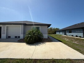 113 Boundary Blvd in Placida, FL - Building Photo