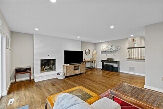 51 Gordon Way in Princeton, NJ - Building Photo - Building Photo
